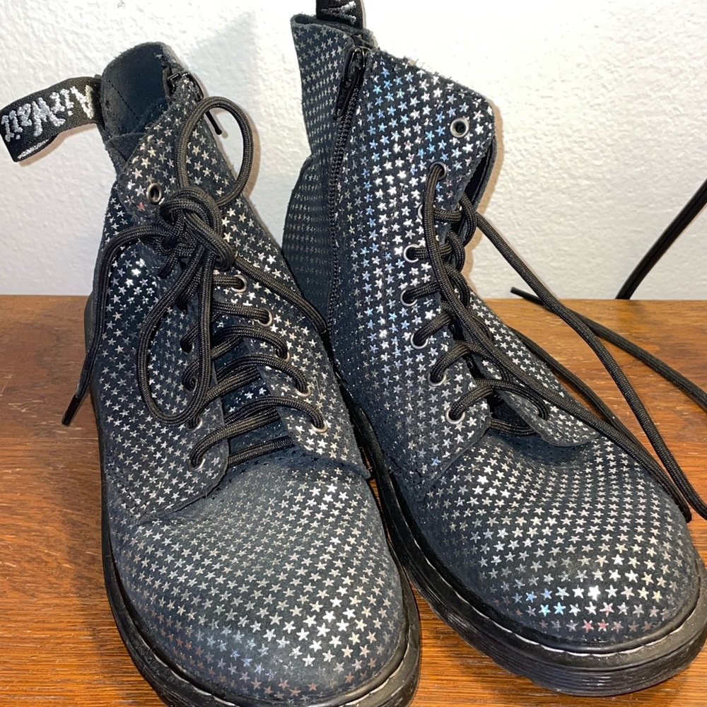 Dr. Marten’s boots black with silver star design, size 8 women’s EU38